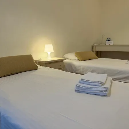 The Yellow House Guest house Portimao