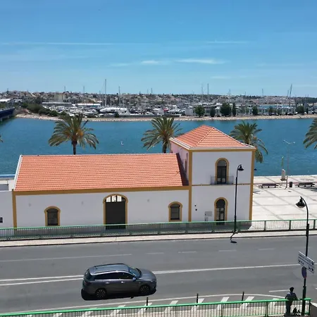Πανσιόν The Yellow House